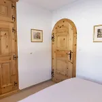 Chesa Aurora - *