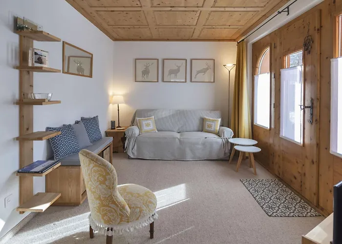 Chesa Aurora - * La Punt-Chamues-ch