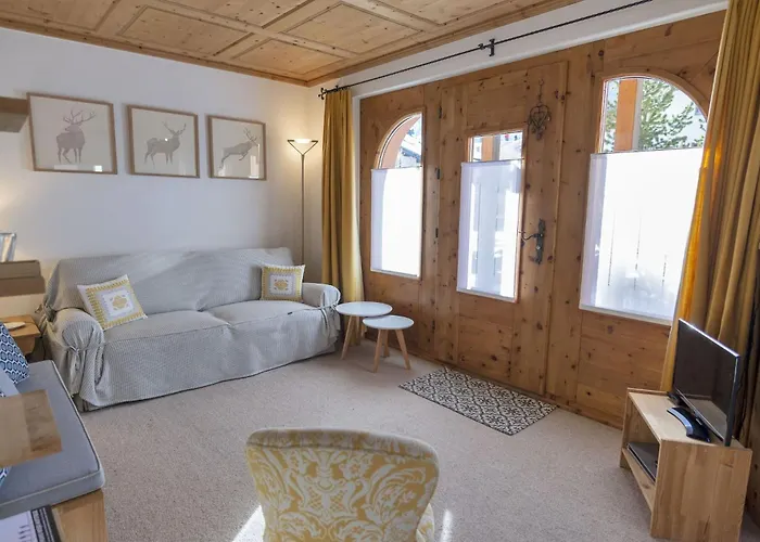 Apartamento Chesa Aurora - La Punt-Chamues-ch