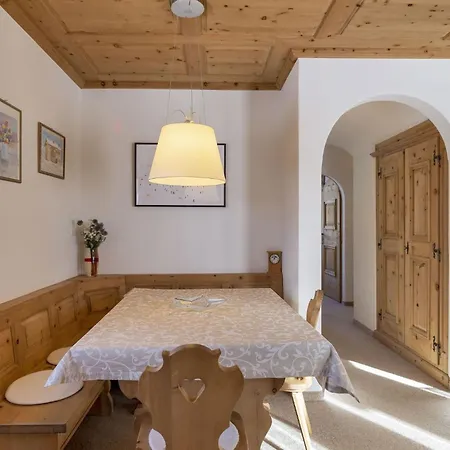 Chesa Aurora - La Punt-Chamues-ch