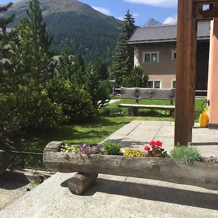 Chesa Aurora - * La Punt-Chamues-ch