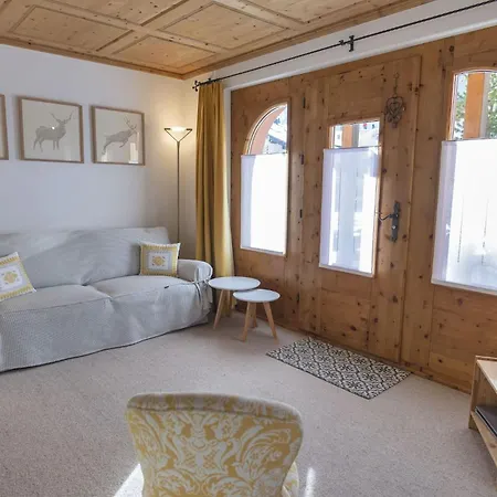 Apartament Chesa Aurora - La Punt-Chamues-ch