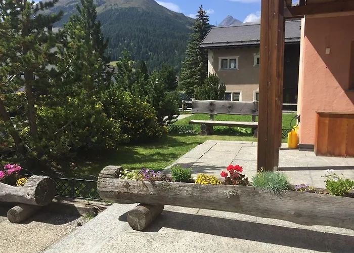 Chesa Aurora - * La Punt-Chamues-ch